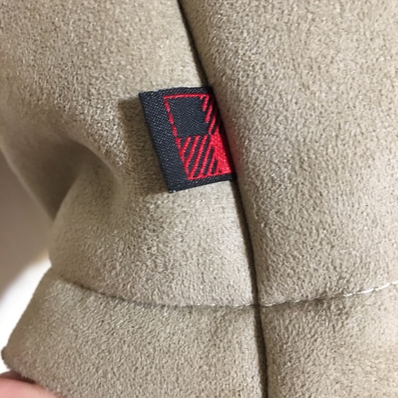 Woolrich Women’s Vest Size M Faux Suede Sherpa Lined Zip Front Pockets - Picture 12 of 16